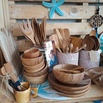 sustainably made bowls at Yompai