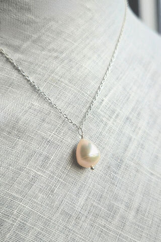 Blush Pink Teardrop Pearl Pendant Necklace