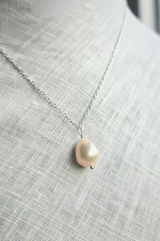 Blush Pink Teardrop Pearl Pendant Necklace